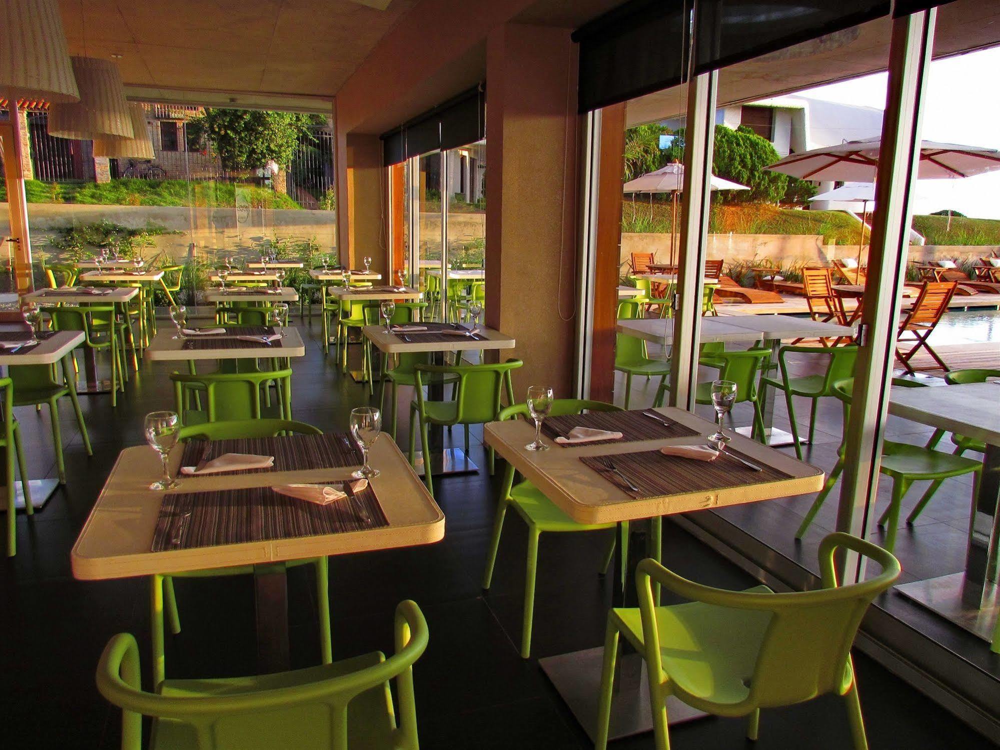 Costa Colonia - Riverside Boutique Hotel Колония дел Сакременто Екстериор снимка